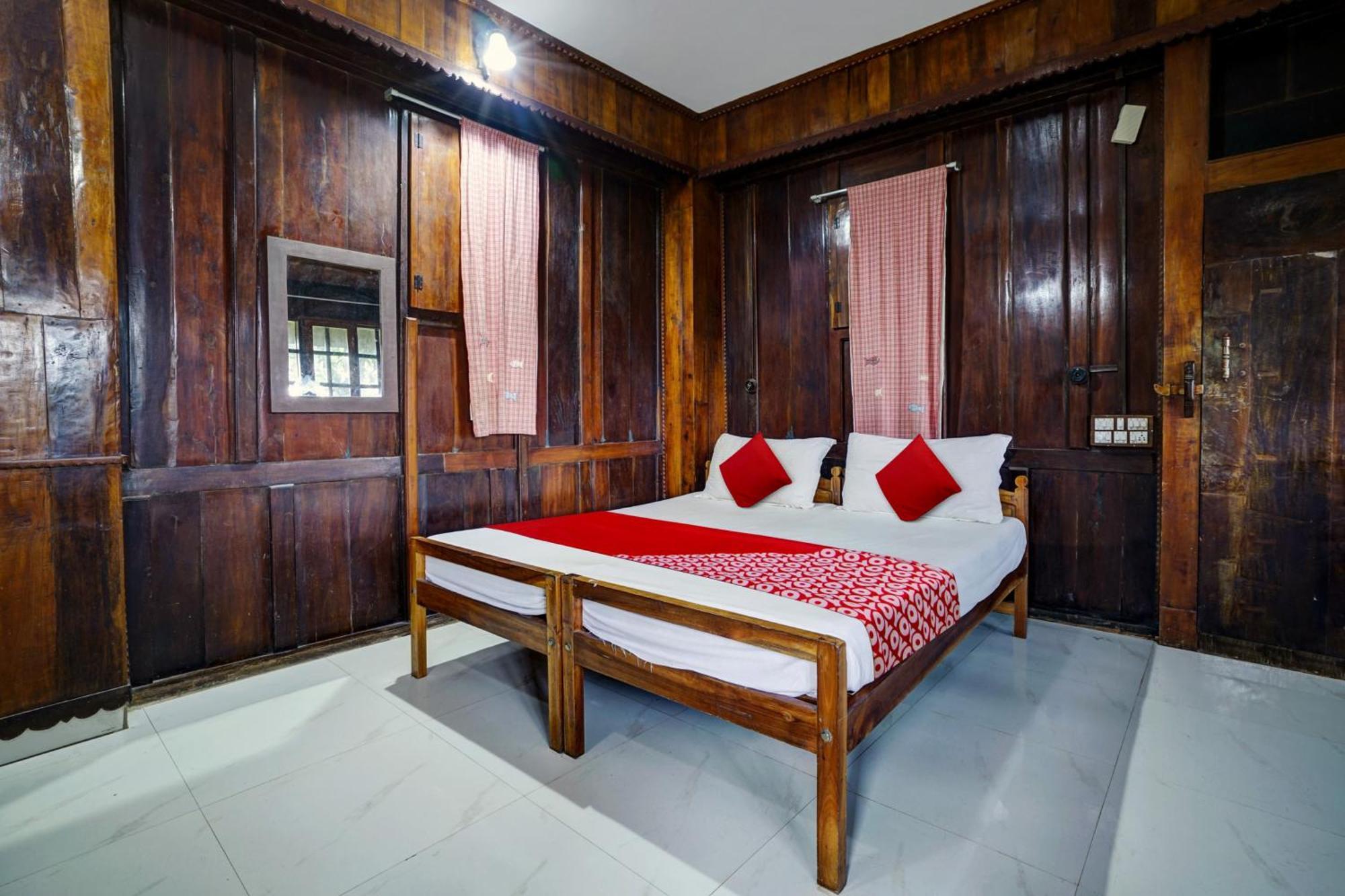 Oyo Flagship Meadow View Inn Thekkady Exterior foto