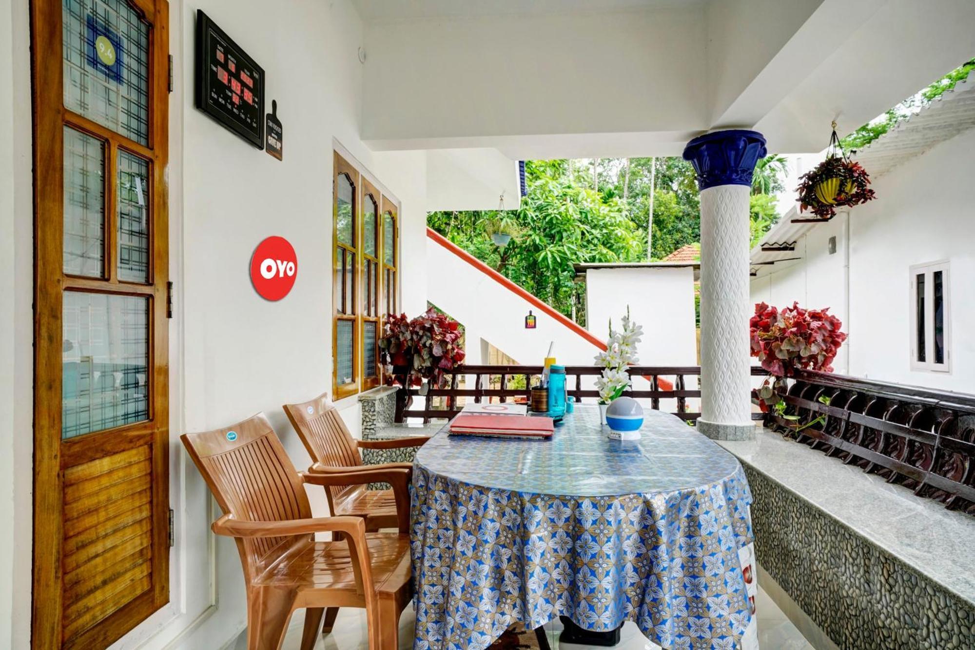 Oyo Flagship Meadow View Inn Thekkady Exterior foto