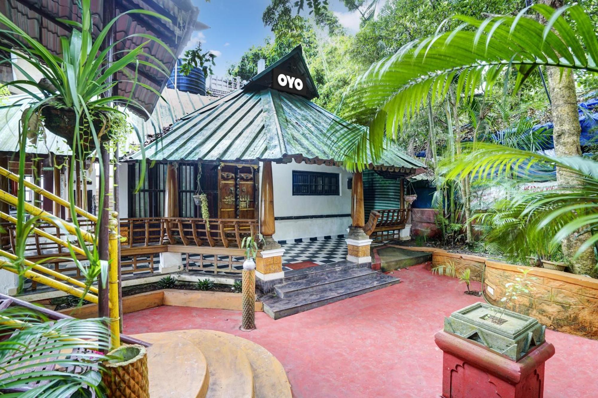 Oyo Flagship Meadow View Inn Thekkady Exterior foto